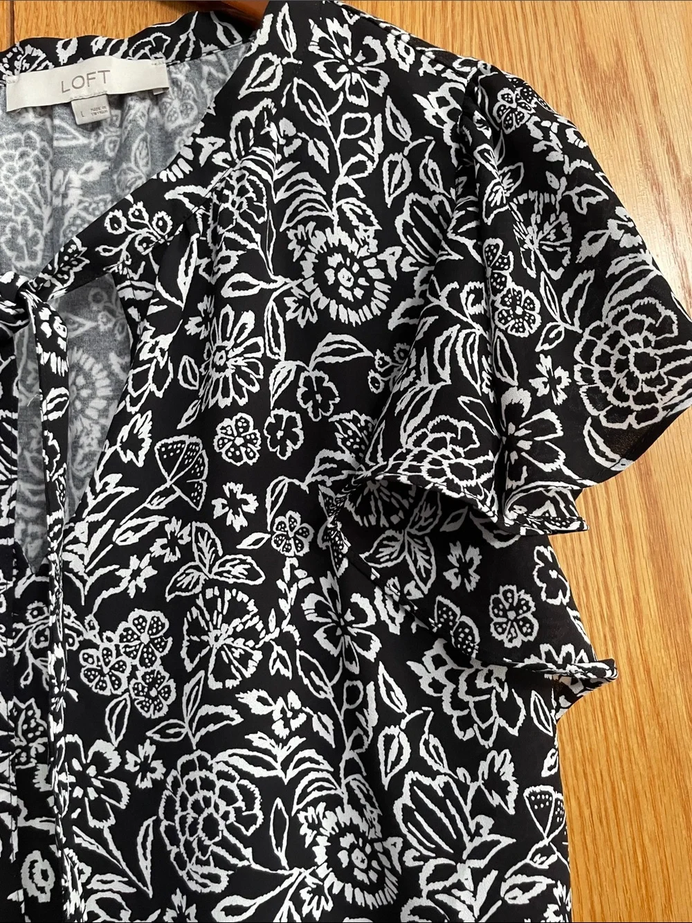 LOFT blouse allover